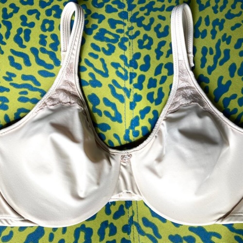 NEW! BALI 34C 3385 PASSION FOR COMFORT MINIMIZER BRA - NWOT!